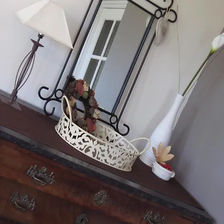 Elegant Villa With Bubble Bath, Cleaning Included בית נופש בוילון