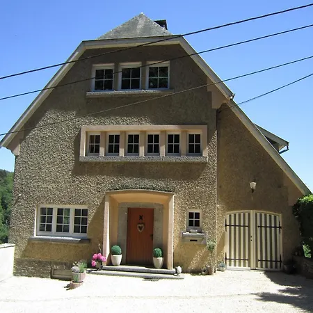 Elegant Villa With Bubble Bath, Cleaning Included בית נופש בוילון