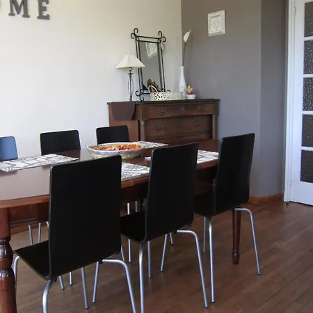 בית נופש Elegant Villa With Bubble Bath, Cleaning Included בוילון