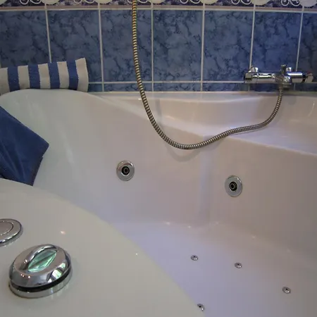 Elegant Villa With Bubble Bath, Cleaning Included