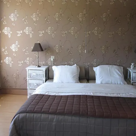 Elegant Villa With Bubble Bath, Cleaning Included בוילון